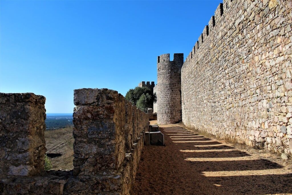 Santiago do Cacém: A Historic Castle in Southwestern Portugal 6 Castelo de Santiago do Cacem