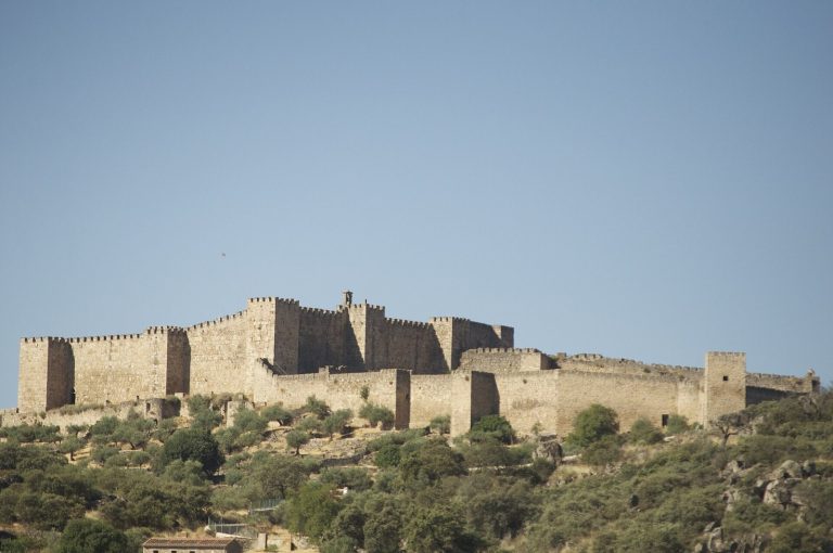 Castillo de Trujillo: Medieval Fortress in Spain