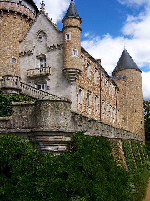 Castle Busset: A Fortified Bourbon Residence in France