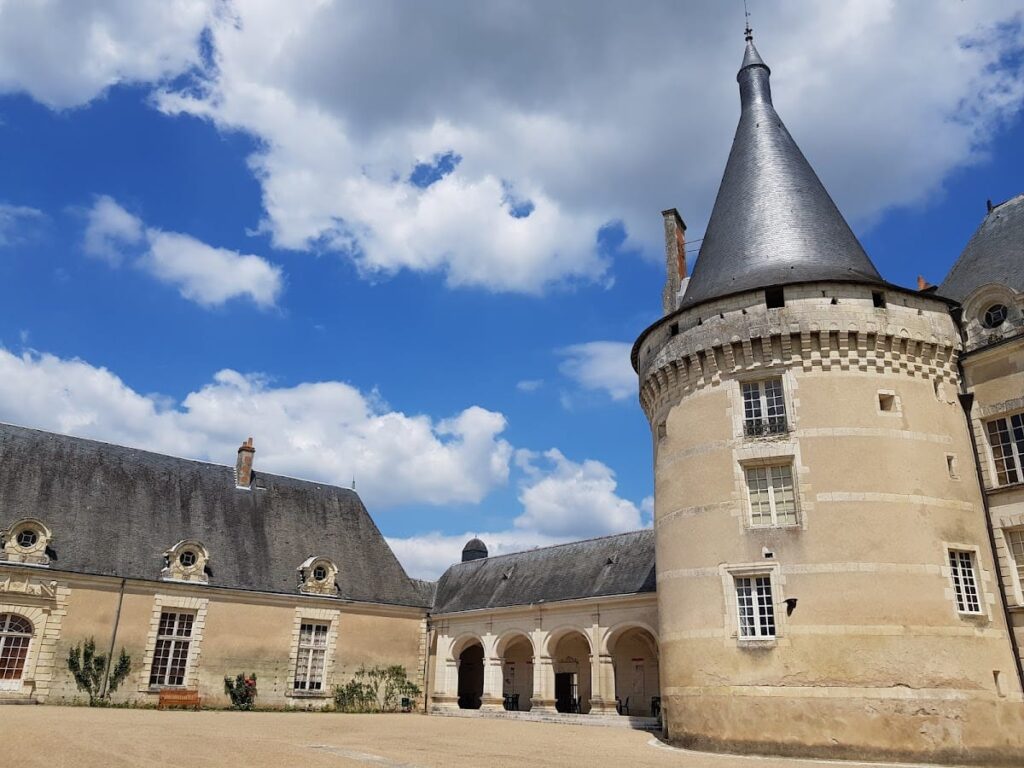 Castle of Azay-le-Ferron: From Fortified Stronghold to Historic Residence 2 Castle of Azay-le-Ferron