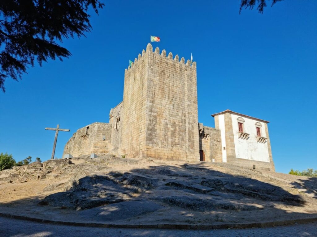 Castle of Belmonte: A Medieval Fortress and Seigneurial Residence 1 Castle of Belmonte