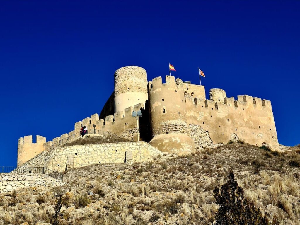 Castle of Biar: An Almohad Frontier Fortress in Spain 1 Castle of Biar