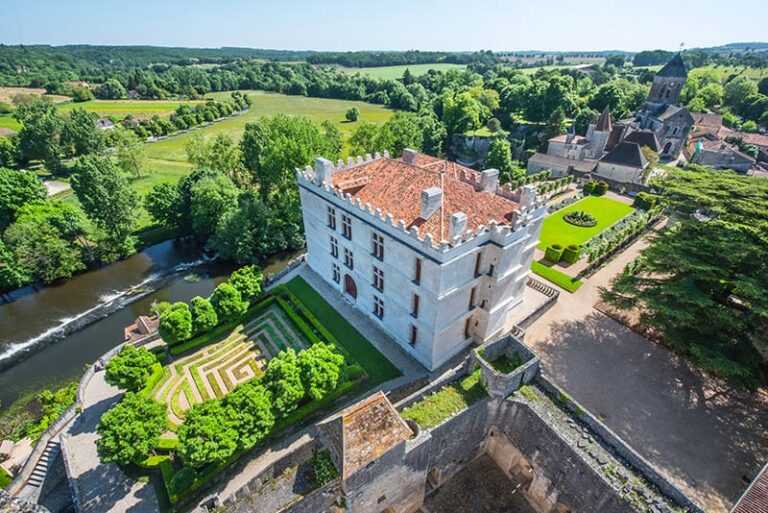 Château de Bourdeilles: A Historic Fortress and Renaissance Palace in Dordogne, France