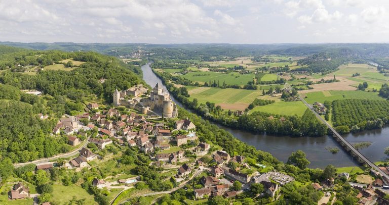 Castle of Castelnaud-la-Chapelle: A Medieval Fortress and Museum of Medieval Warfare