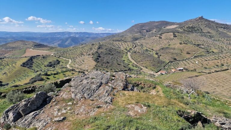 Castelo Melhor: A Historic Castle in Northern Portugal