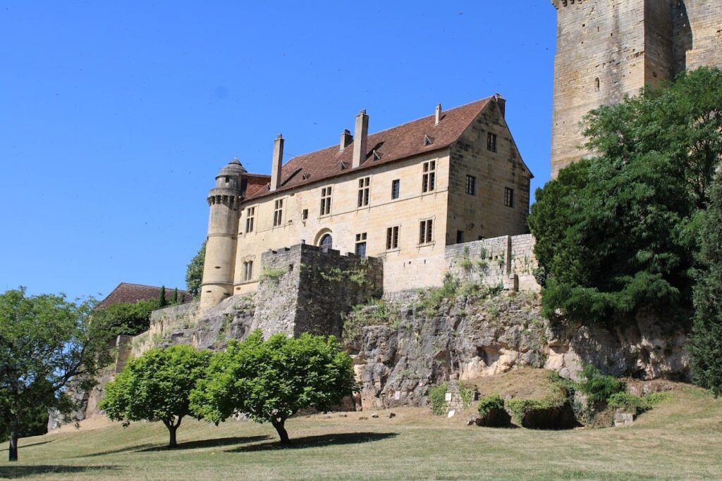 Castle of Excideuil: A Medieval Fortress and Renaissance Château in France 2 Castle of Excideuil