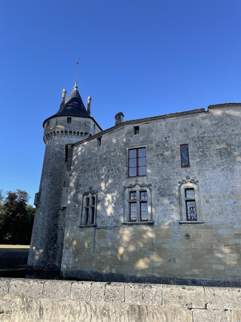 Castle of La Brède: A Gothic Feudal Castle in France
