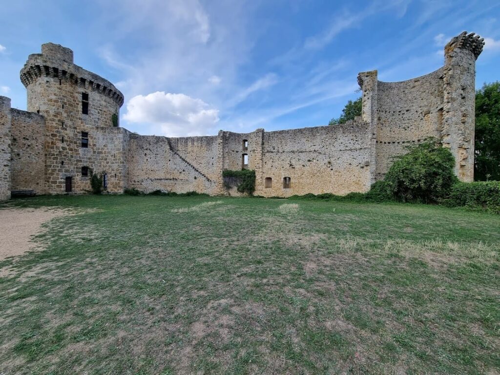 Castle of La Madeleine: A Medieval Fortress in Chevreuse, France 2 Castle of La Madeleine