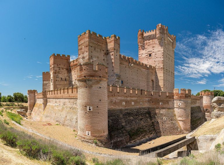 Castle of La Mota: A Late Medieval Fortress in Spain