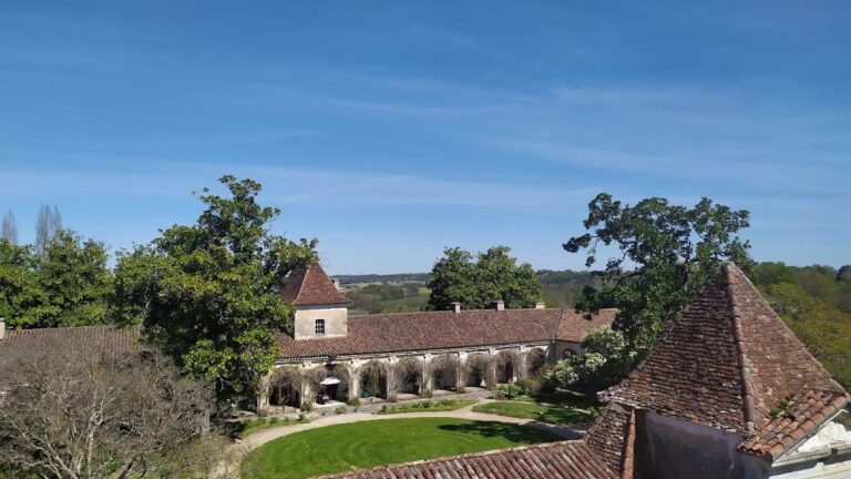 Château de Gaujacq: A Historic Castle in Southwestern France