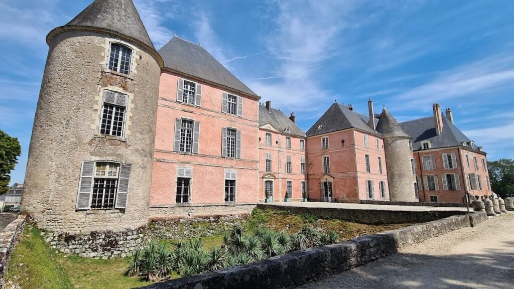 Castle of Meung-sur-Loire: A Former Episcopal Residence in France 2 Castle of Meung-sur-Loire
