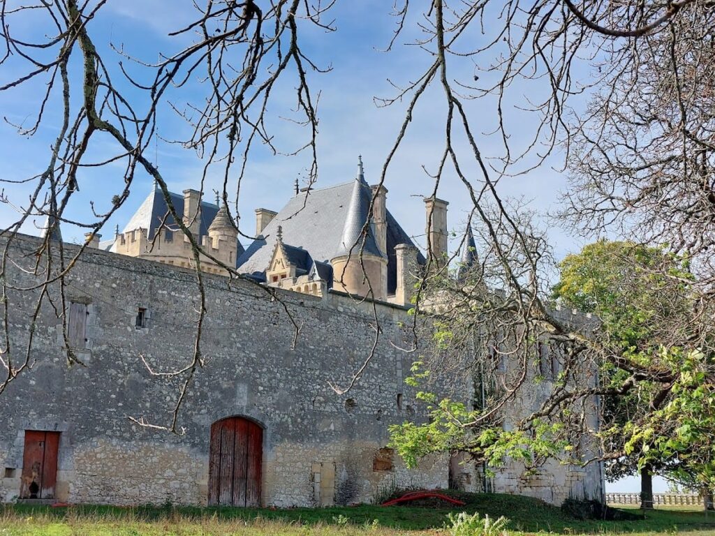 Castle of Montaigne: Renaissance Philosopher’s Residence in France 5 Castle of Montaigne
