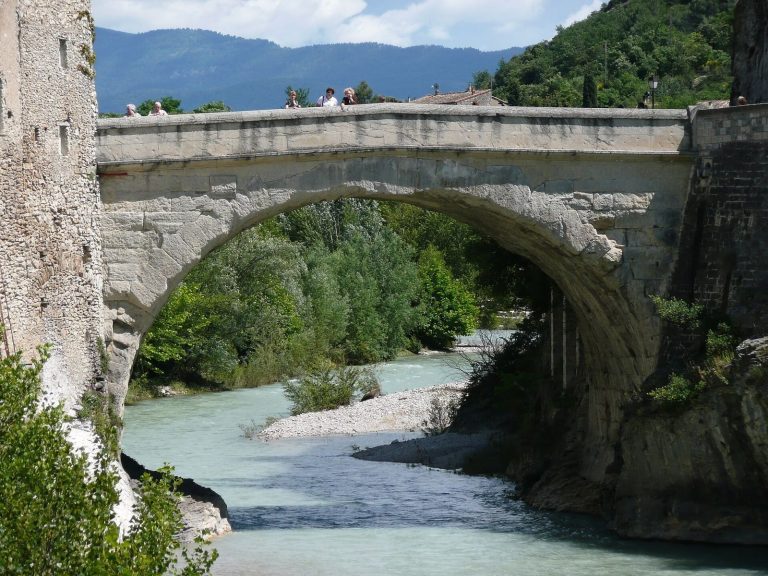 Roman Bridge: A 1st-Century Road Bridge in Vaison-la-Romaine