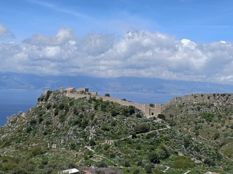Castle of Sant’Aniceto: A Byzantine Fortified Settlement in Calabria