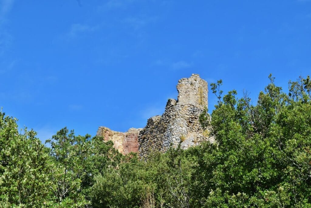 Castle Vicomtal Saint-Pierre de Fenouillet: Medieval Viscount's Castle in France 4 Castle Vicomtal Saint-Pierre de Fenouillet