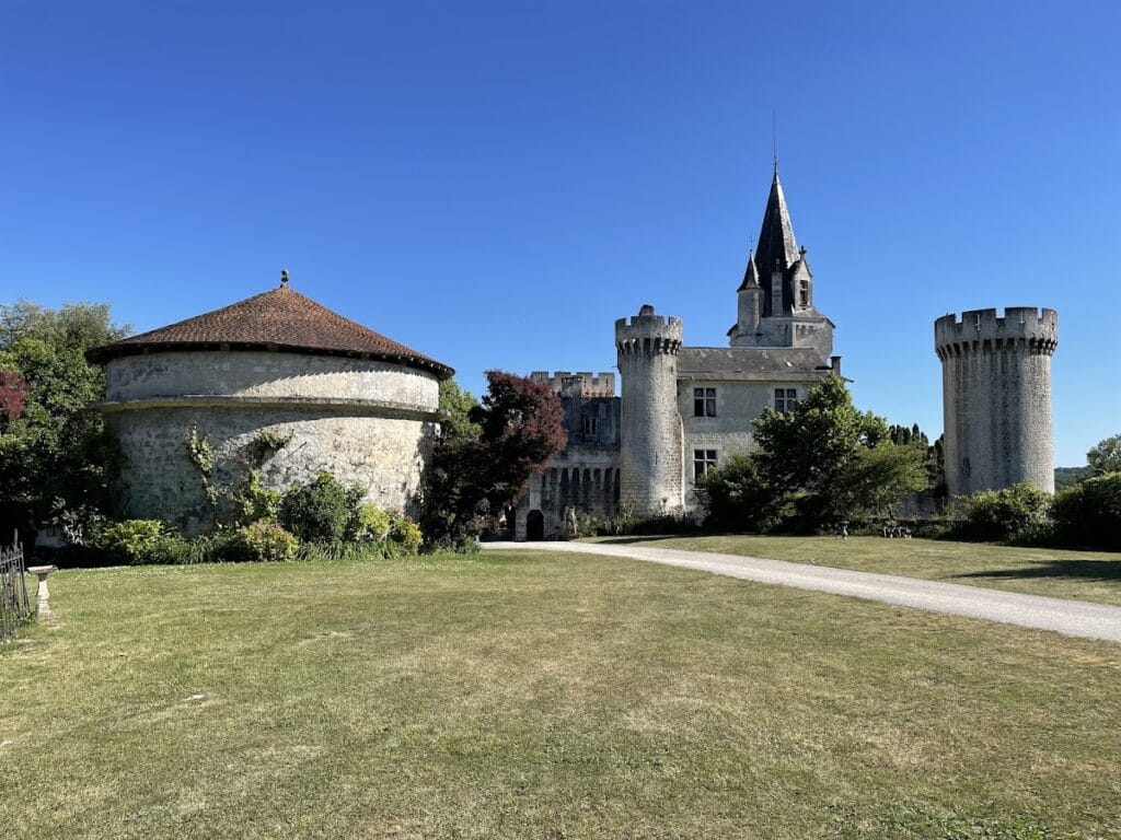 Château de Marouatte: A Medieval Castle in Dordogne, France 6 Chateau Marouatte