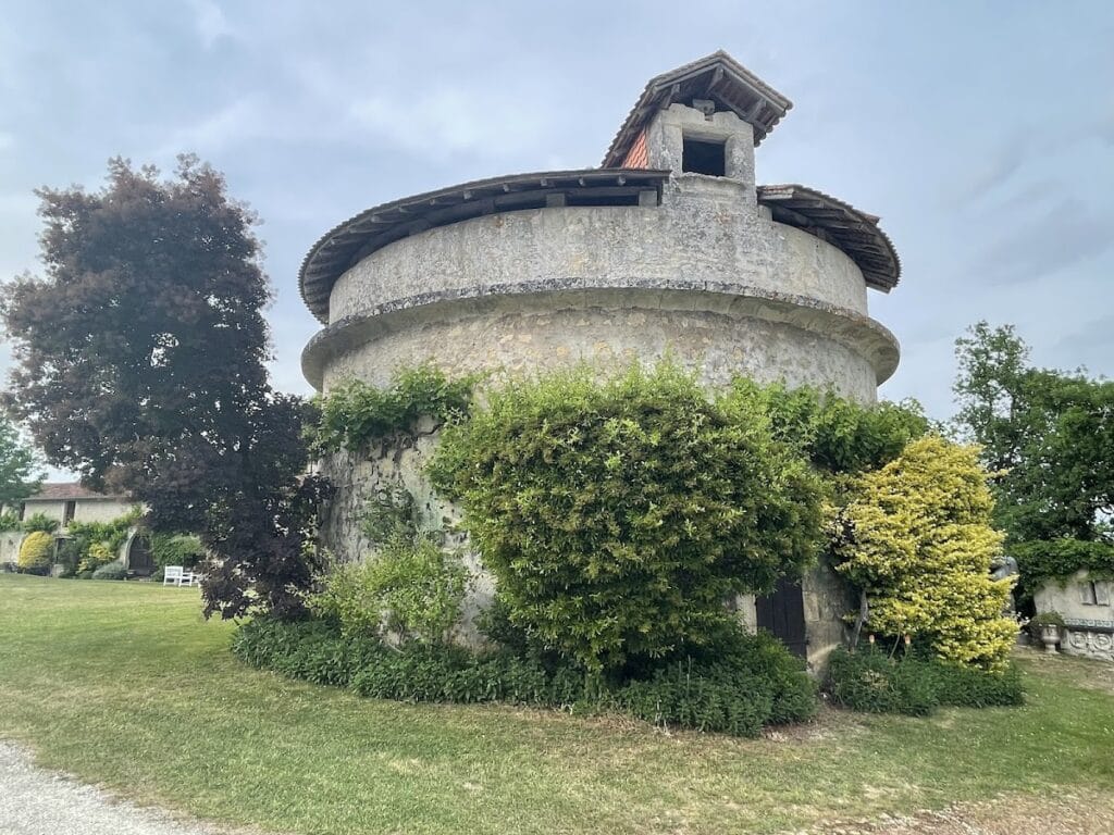 Château de Marouatte: A Medieval Castle in Dordogne, France 9 Chateau Marouatte