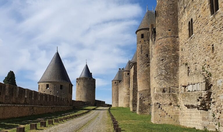 The Medieval World: Explore Castles, Monasteries, Palaces and Bridges