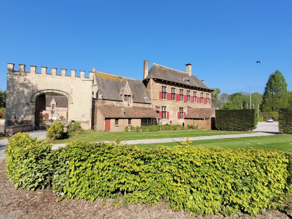 Cleydael Castle: A Historic Water Castle in Aartselaar, Belgium 7 Cleydael Castle