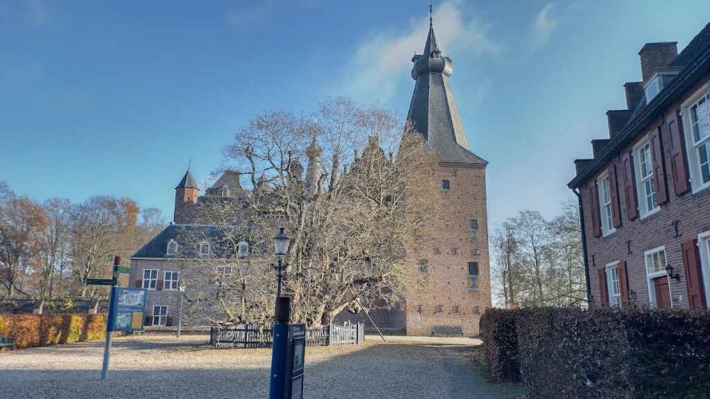 Doorwerth Castle: A Medieval Water Castle in the Netherlands 3 Doorwerth Castle