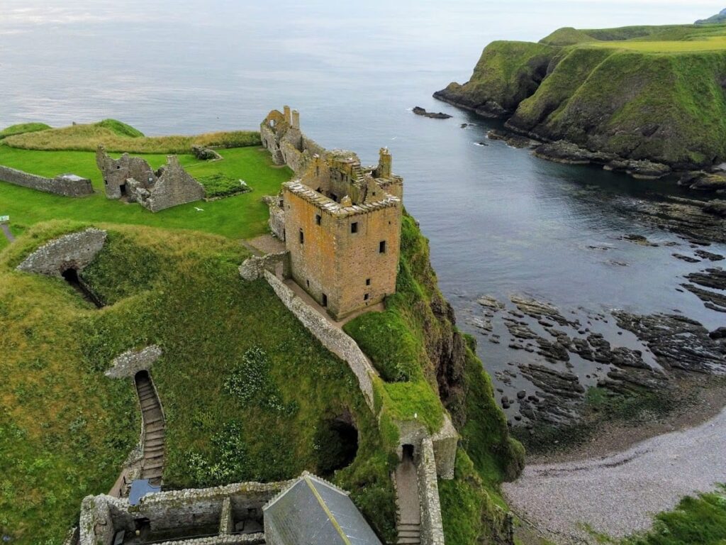 Dunnottar Castle: A Historic Scottish Fortress on the North Sea Coast 8 Dunnottar Castle