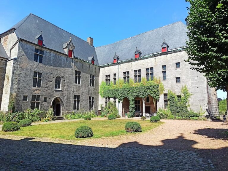 Ecaussinnes-Lalaing Castle: A Historic Fortress and Noble Residence in Belgium