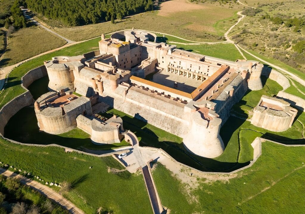Fort of Salses: A Spanish Frontier Fortress in France 1 Fort of Salses