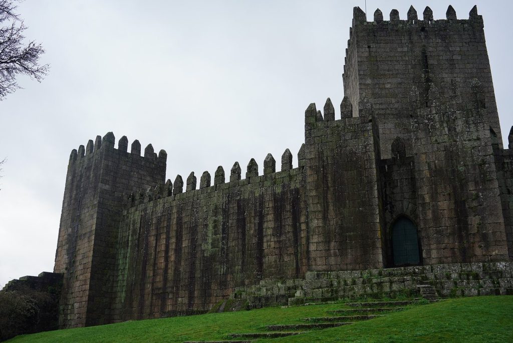 Guimarães Castle: A Medieval Fortress and Royal Residence in Portugal 2 Guimaraes Castle