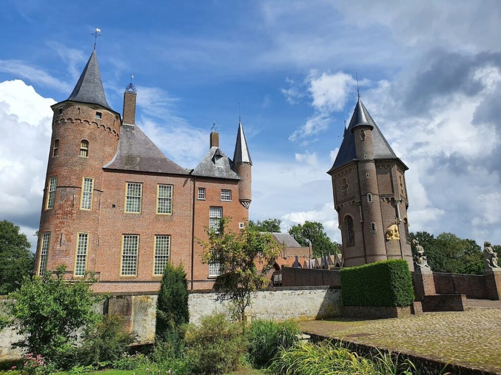 Heeswijk Castle: A Historic Motte-and-Bailey Castle in North Brabant, Netherlands 7 Heeswijk Castle