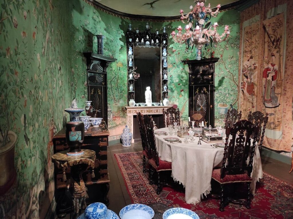 Heeswijk Castle: A Historic Motte-and-Bailey Castle in North Brabant, Netherlands 10 Heeswijk Castle