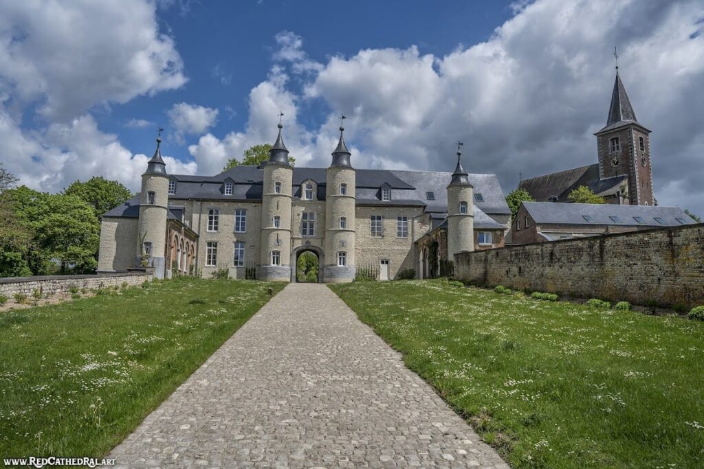 Houtain-le-Val Castle: A Medieval Noble Residence in Belgium 1 Houtain-le-Val Castle