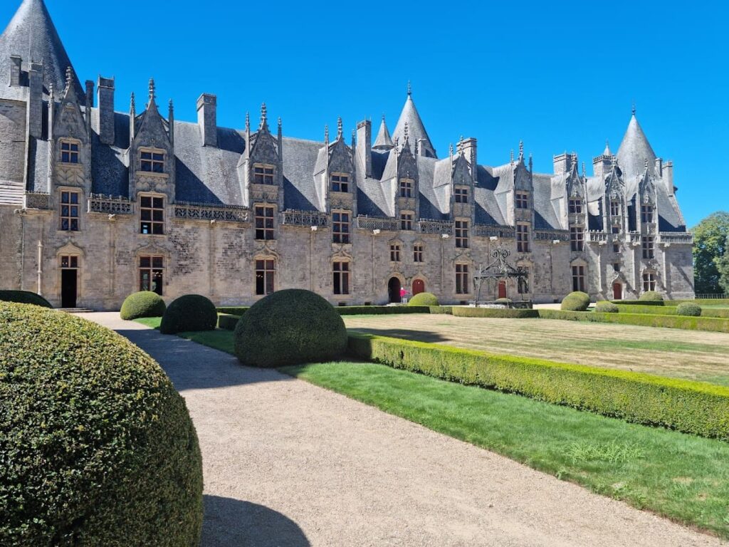Josselin Castle: A Historic Fortress and Residence in Brittany, France 10 Josselin Castle