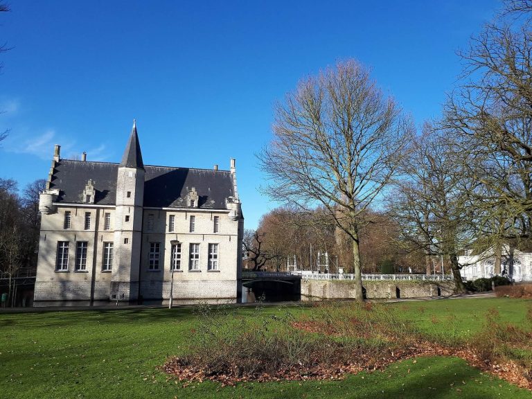 Kasteel Cortewalle: A Moated Castle in Belgium