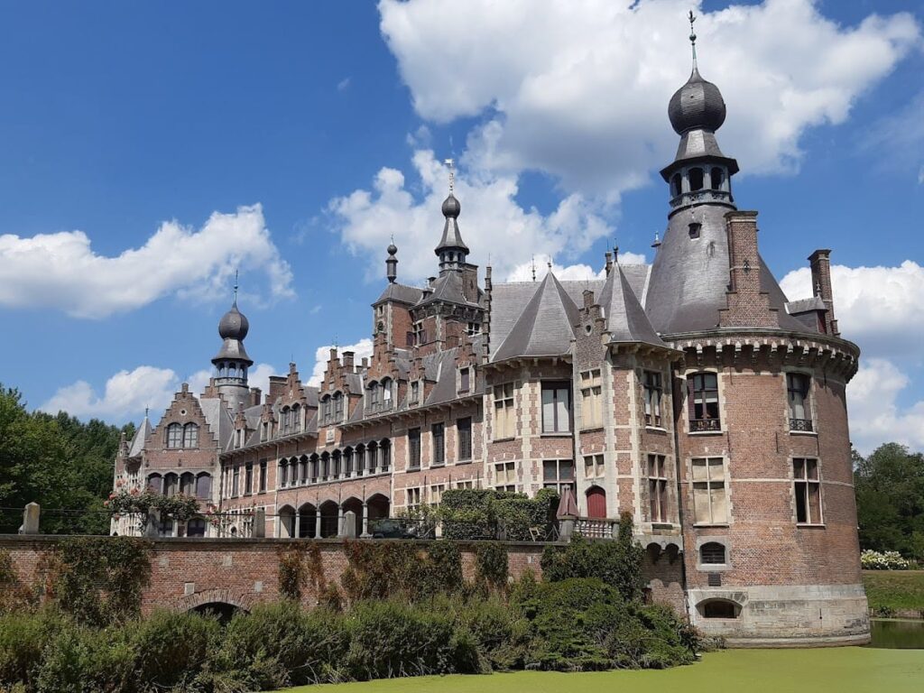 Kasteel van Ooidonk: A Historic Water Castle in Deinze, Belgium 6 Kasteel van Ooidonk