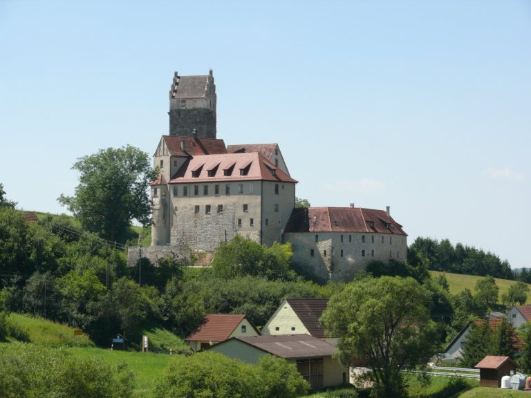 Katzenstein Castle: A Hohenstaufen-Associated Hilltop Fortress in Germany
