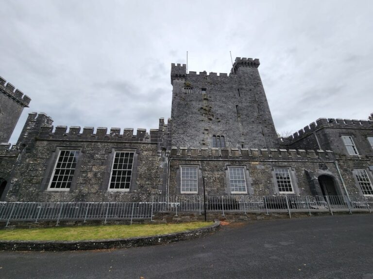 Knappogue Castle: A Historic Tower House in County Clare, Ireland