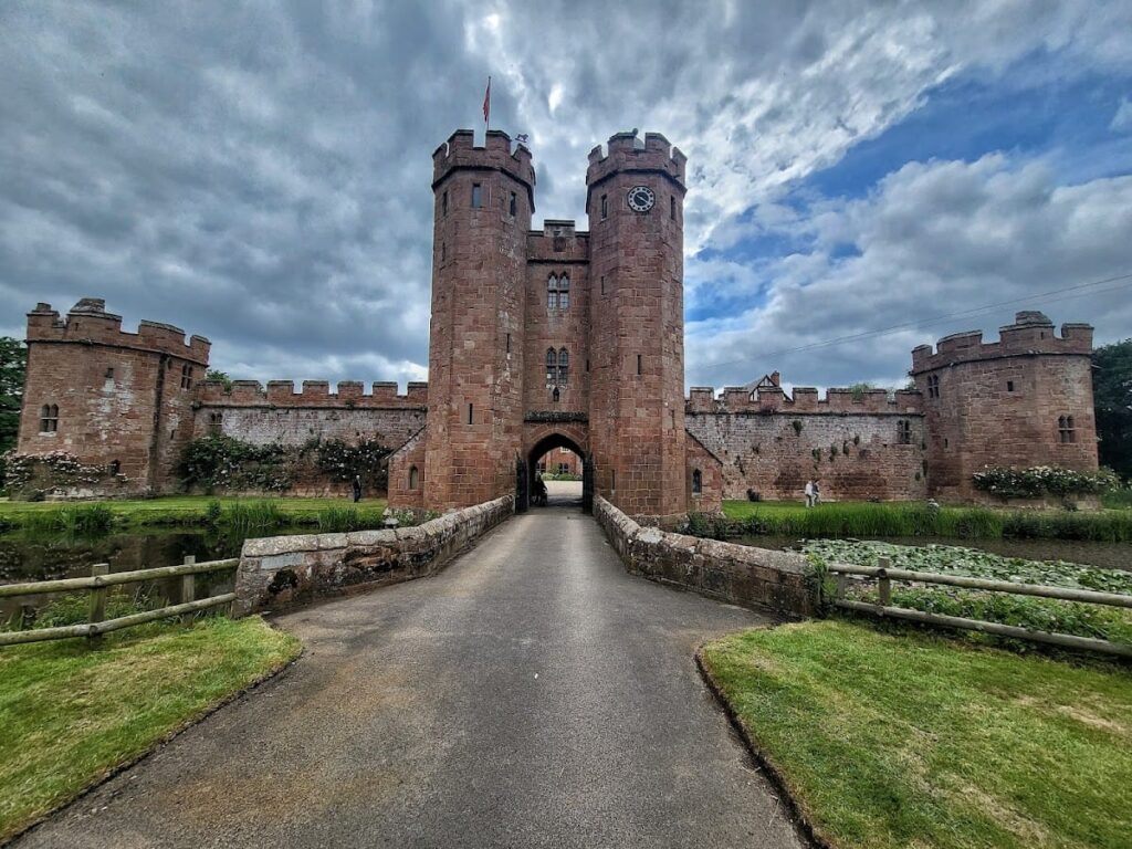 Maxstoke Castle: A Fourteenth-Century Moated Castle in England 1 Maxstoke Castle