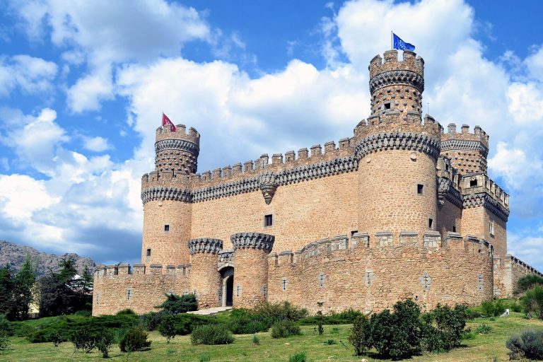 New Castle of Manzanares el Real: A Mendoza Palace-Fortress in Spain