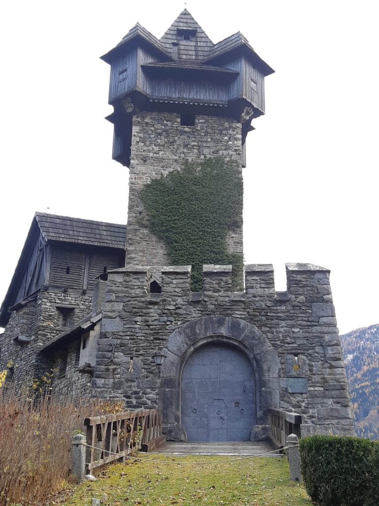 Niederfalkenstein Castle: A Medieval Lower Fortress in Austria 3 Niederfalkenstein Castle
