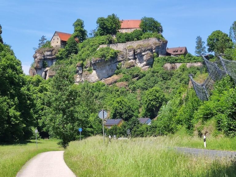 Pottenstein Castle: A Historic Fortress in Bavaria, Germany