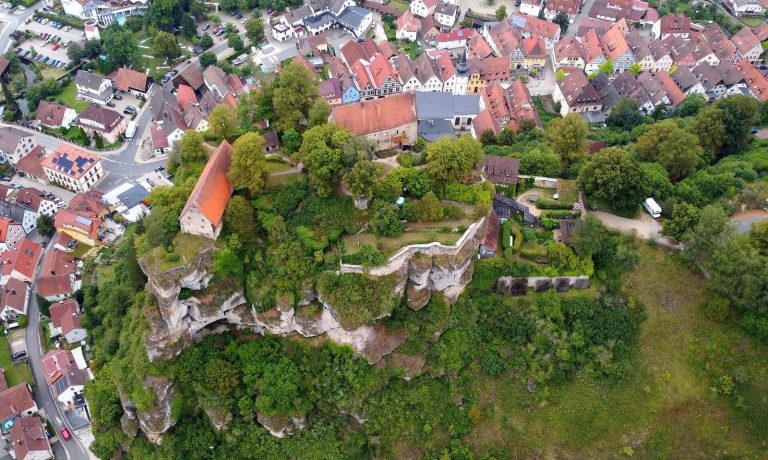 Pottenstein Castle: A Medieval Episcopal Stronghold in Germany