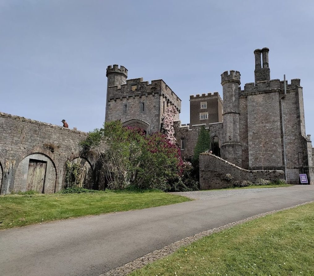Powderham Castle: A Fortified Manor House and Courtenay Seat 5 Powderham Castle
