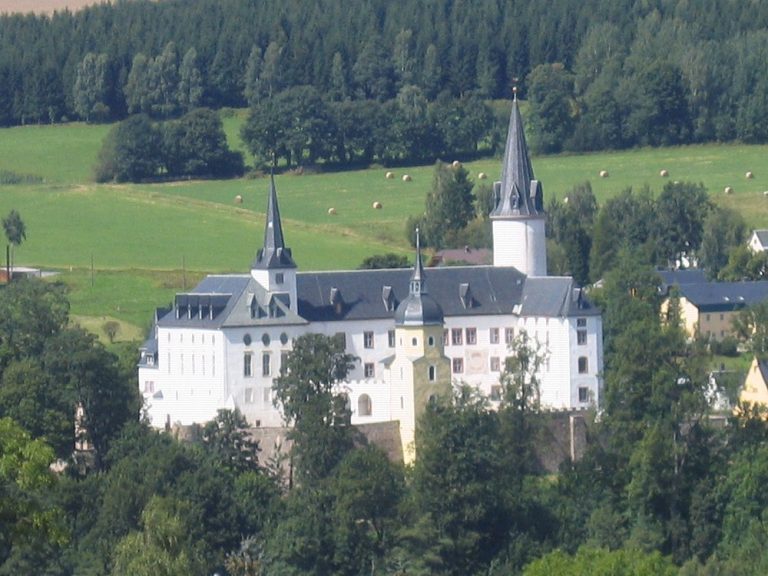 Purschenstein Castle: A Medieval Toll Fortress and Renaissance Castle in Germany