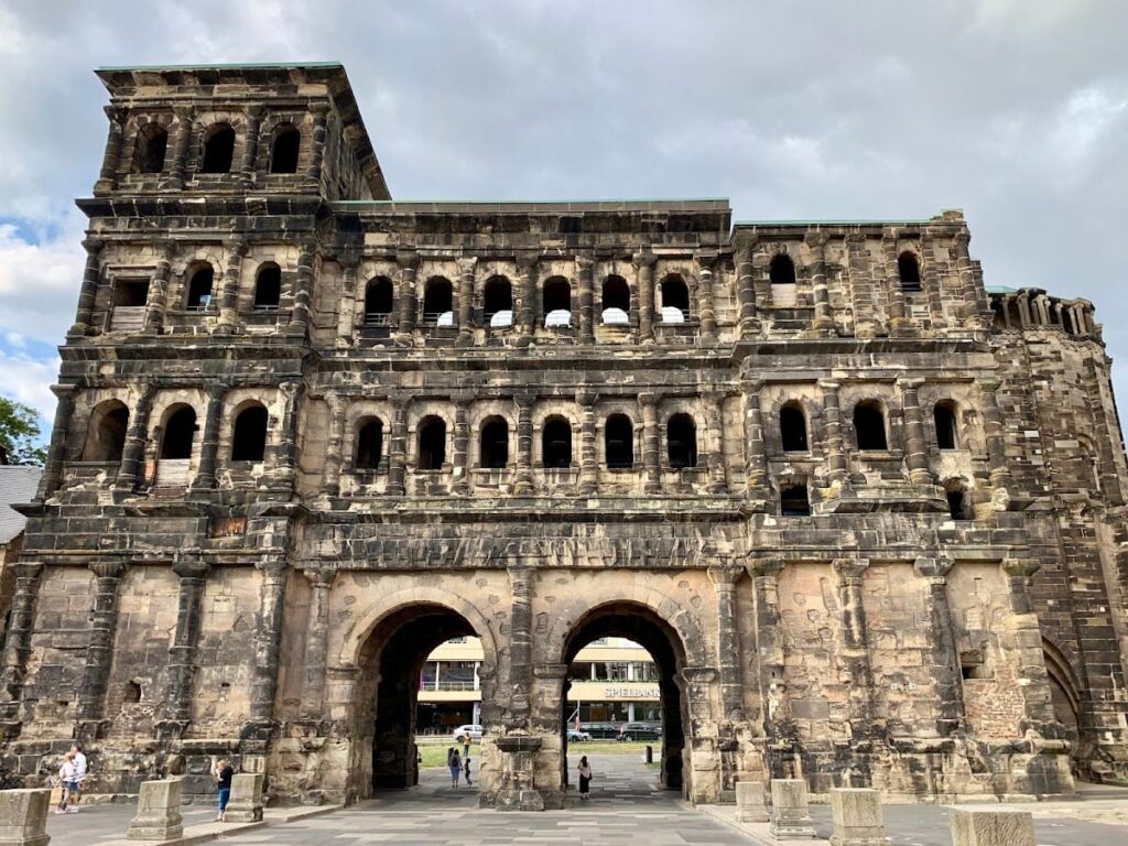 Porta Nigra: The Roman City Gate of Trier, Germany 8 Porta Nigra