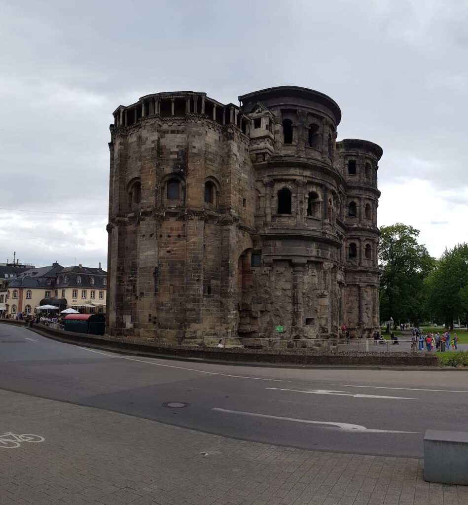 Porta Nigra: The Roman City Gate of Trier, Germany 9 Porta Nigra