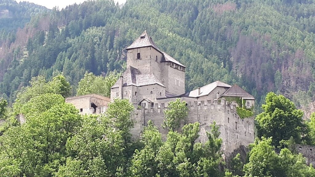 Reifenstein Castle: A Medieval Fortress in South Tyrol, Italy 6 Reifenstein Castle