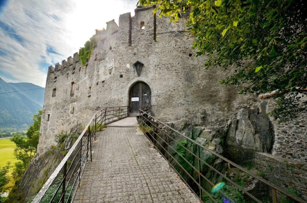 Reifenstein Castle: A Medieval Fortress in South Tyrol, Italy 7 Reifenstein Castle