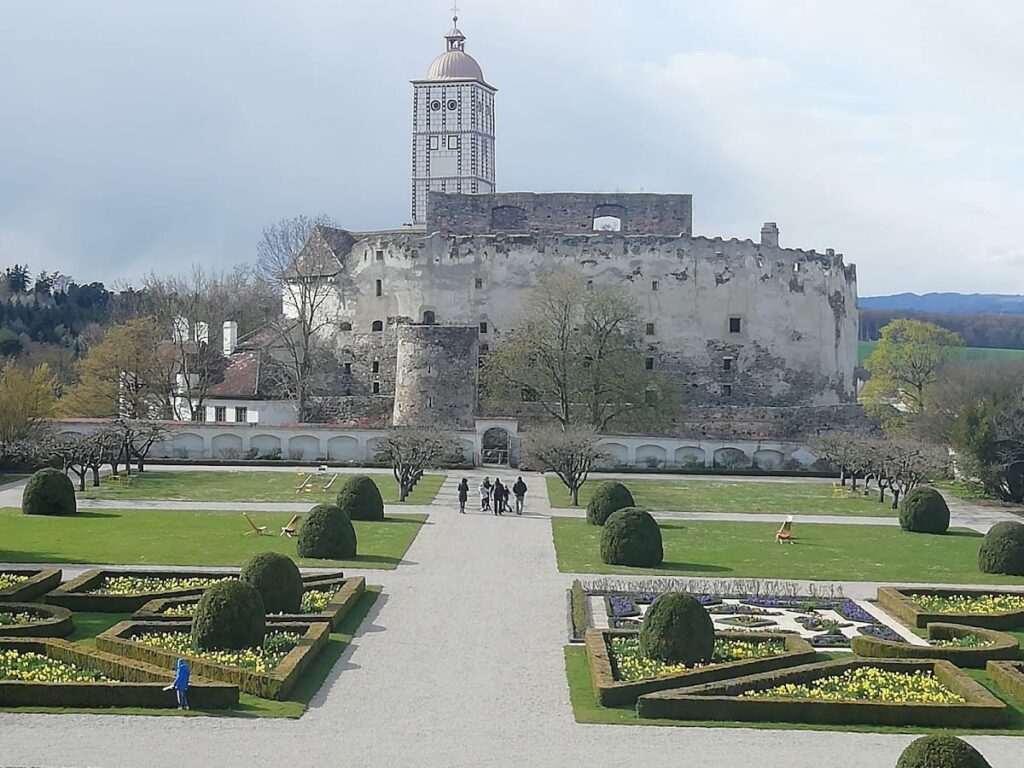 Schloss Schallaburg: A Medieval Castle and Renaissance Palace in Austria 3 Schloss Schallaburg