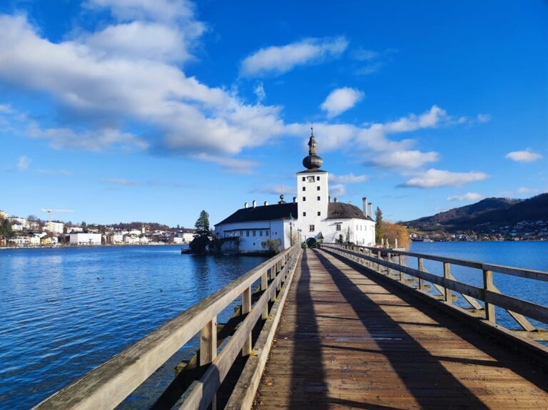 Schloss Ort: A Historic Castle Complex on Lake Traunsee in Upper Austria