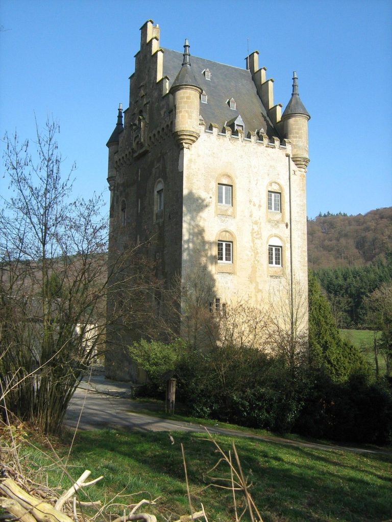 Schoenfels Castle: A Historic Fortified Residence in Luxembourg